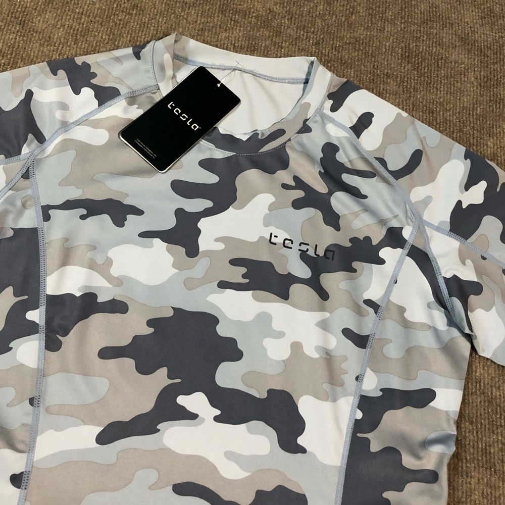 Tesla Performance Shirt - Picture 7 of 15